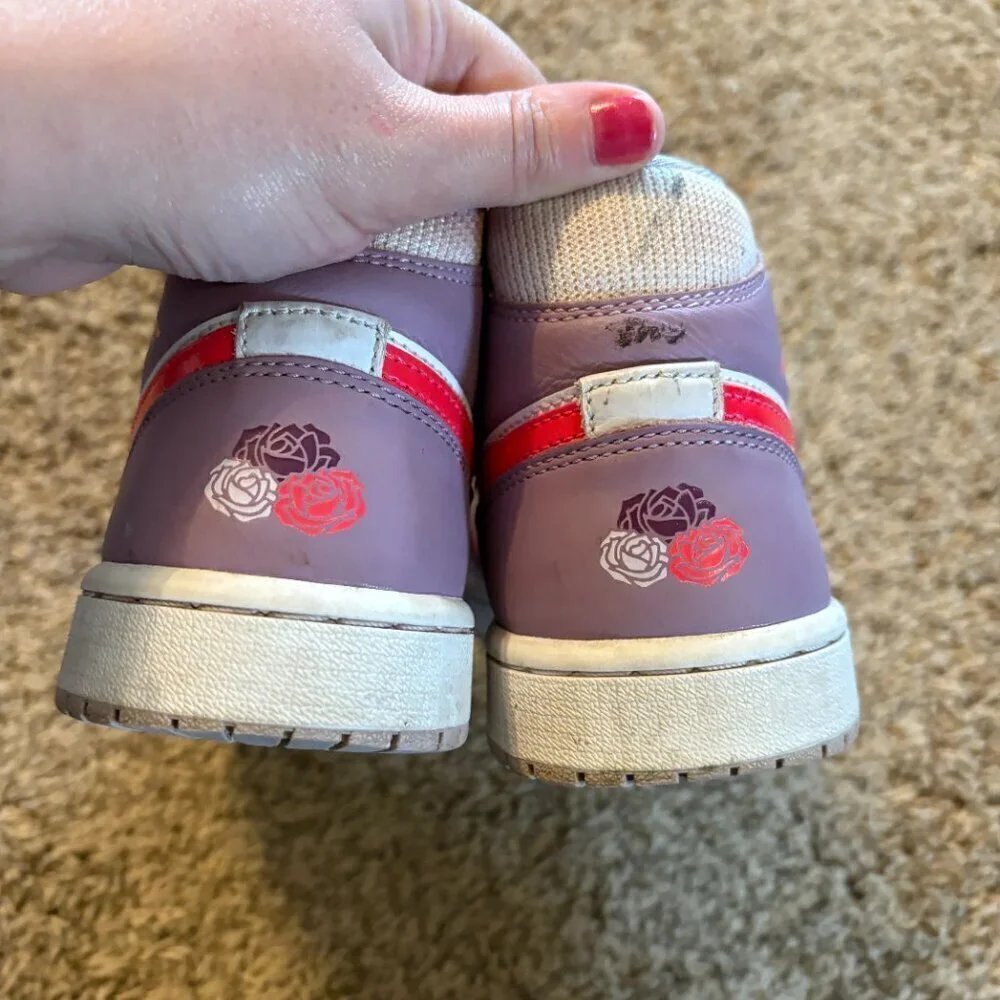 Nike Air Jordan 1 Mid Valentine's Day 2022 sneakers - Picture 5 of 7